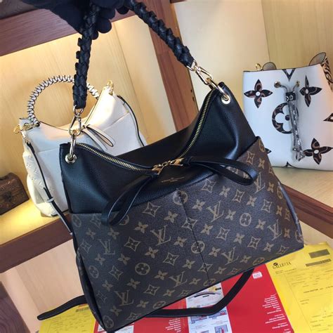 louis vuitton handbags cheapest price